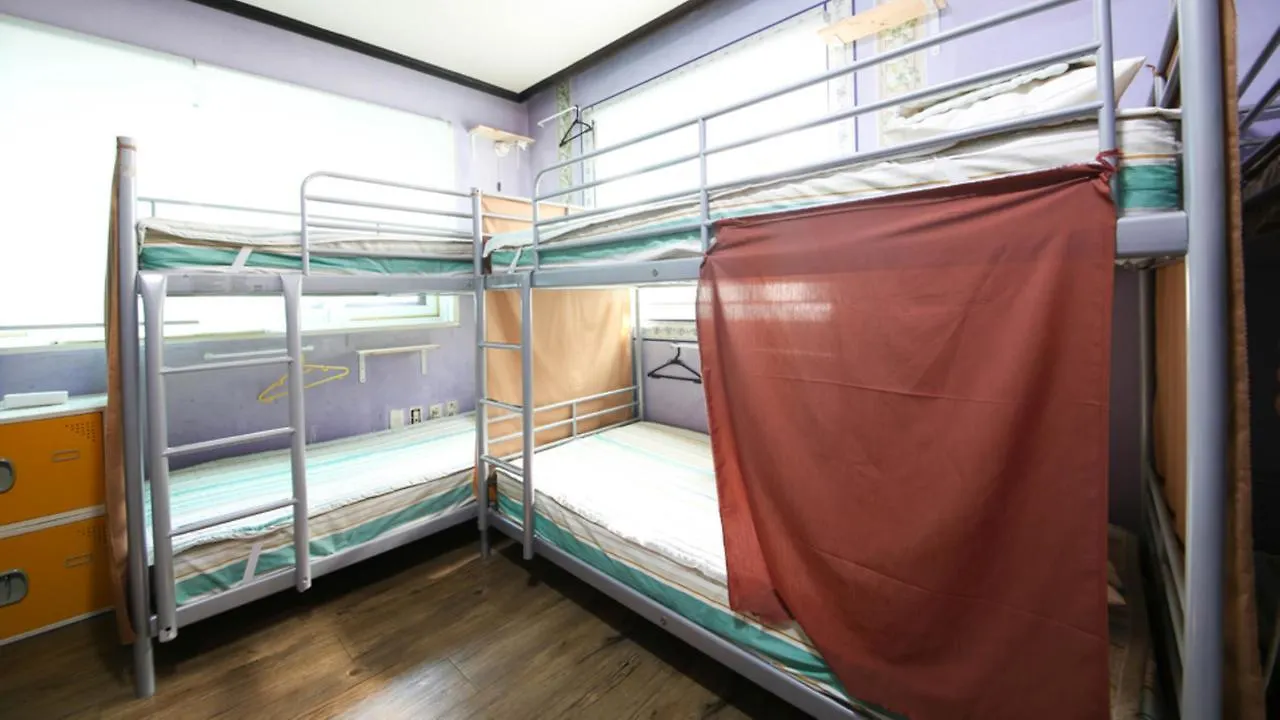 Comeinn Guesthouse Hongdae - Female Only Seoul Hostel
