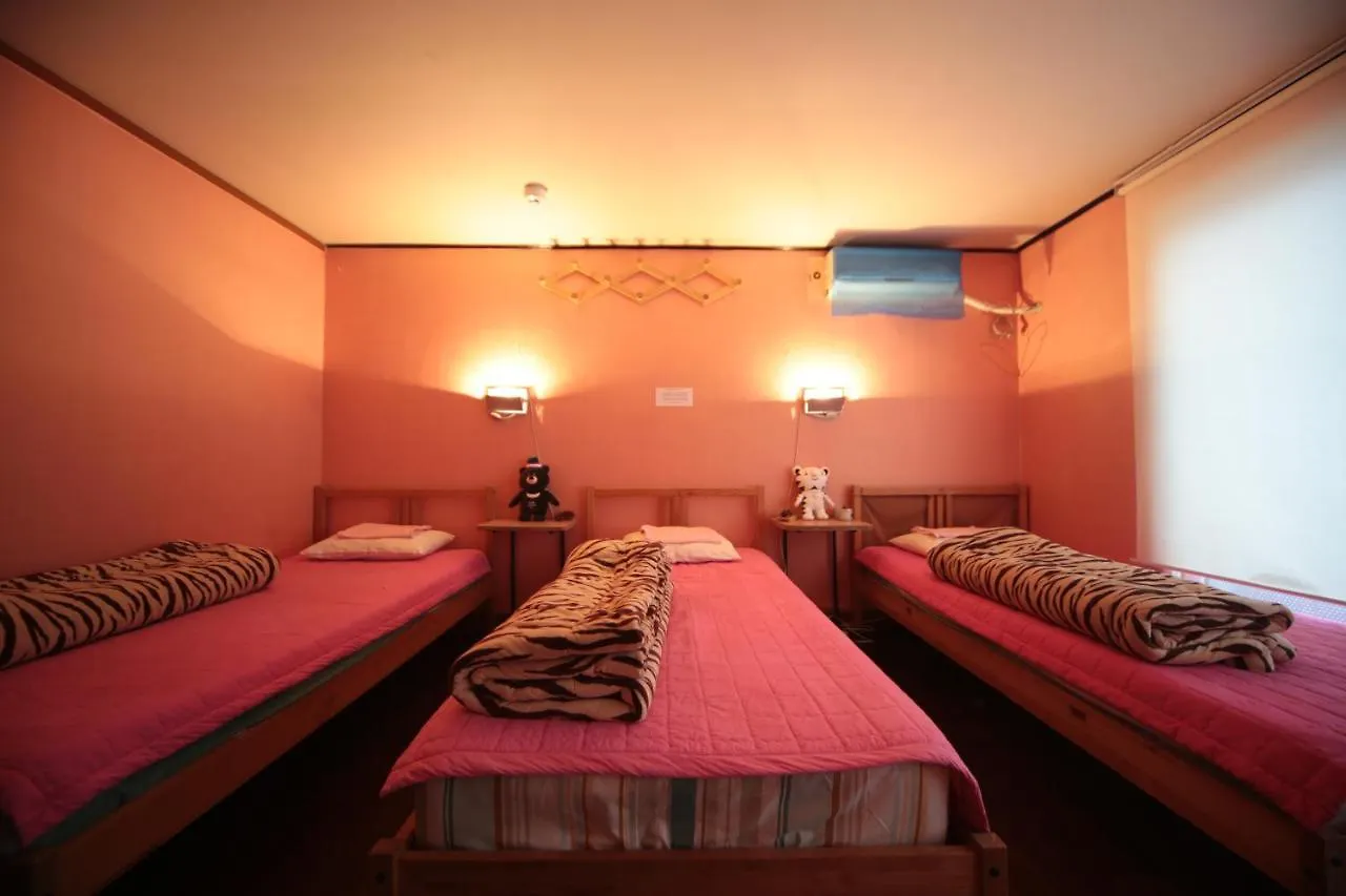 Comeinn Guesthouse Hongdae - Female Only Seoul South Korea